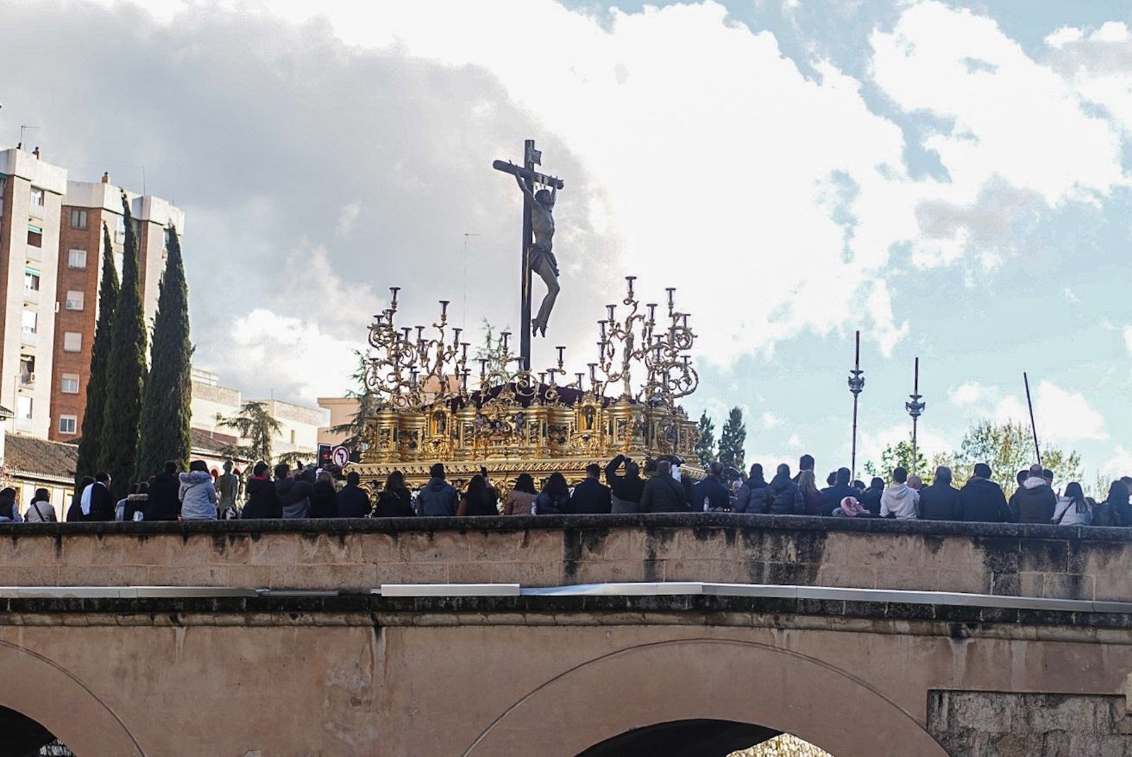 Escolapios realiza su estación de penitencia en Granada