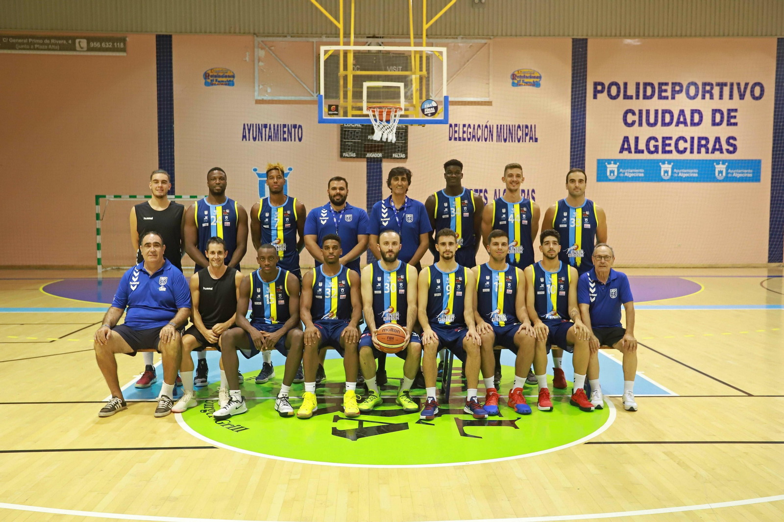 La plantilla de Udea, al completo