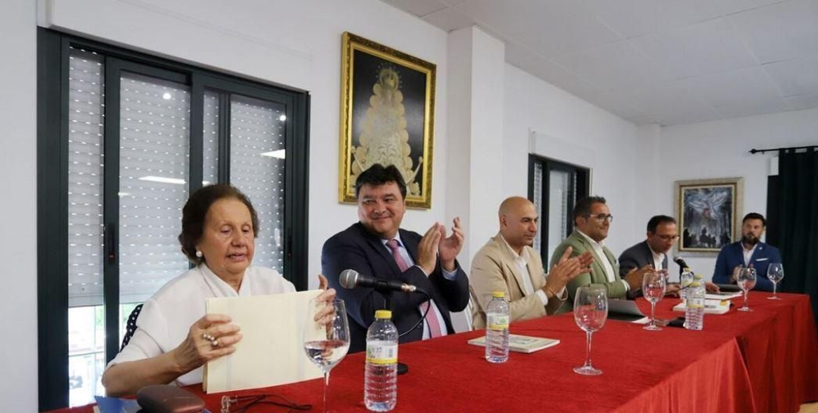 El alcalde, Gabriel Cruz, asistió a la presentación del libro.