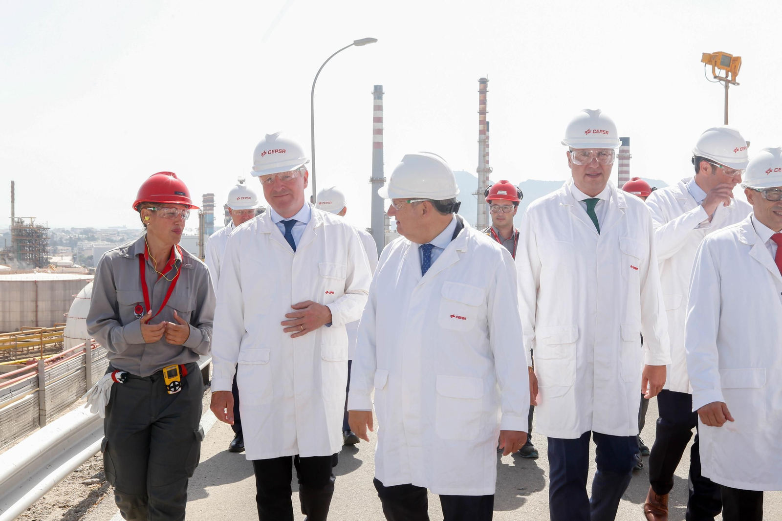 Visita del ministro de Industria al parque de Cepsa en San Roque para conocer sus proyectos de hidrógeno verde Visita del ministro de Industria al parque de Cepsa en San Roque para conocer sus proyectos de hidrógeno verde