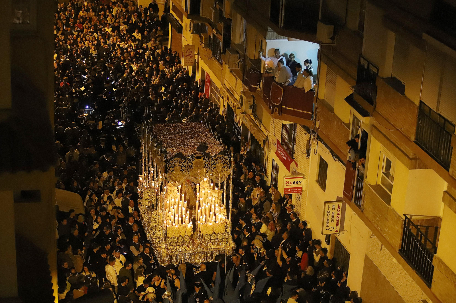 La Hermandad de la Victoria en la Semana Santa de Huelva 2023, en imágenes