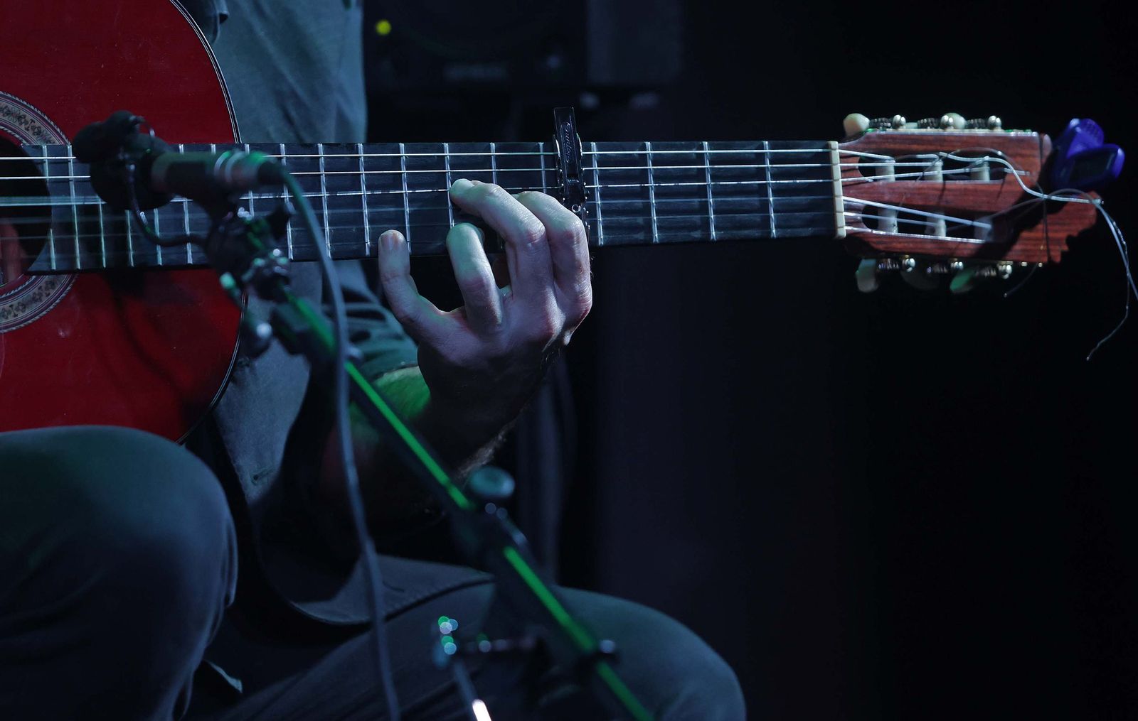 Fotos de la actuación de Miguel de Tena y Juan Gómez ‘‘Niño de la escalerilla’’ en el Centro de Interpretación 'Paco de Lucía' en Algeciras