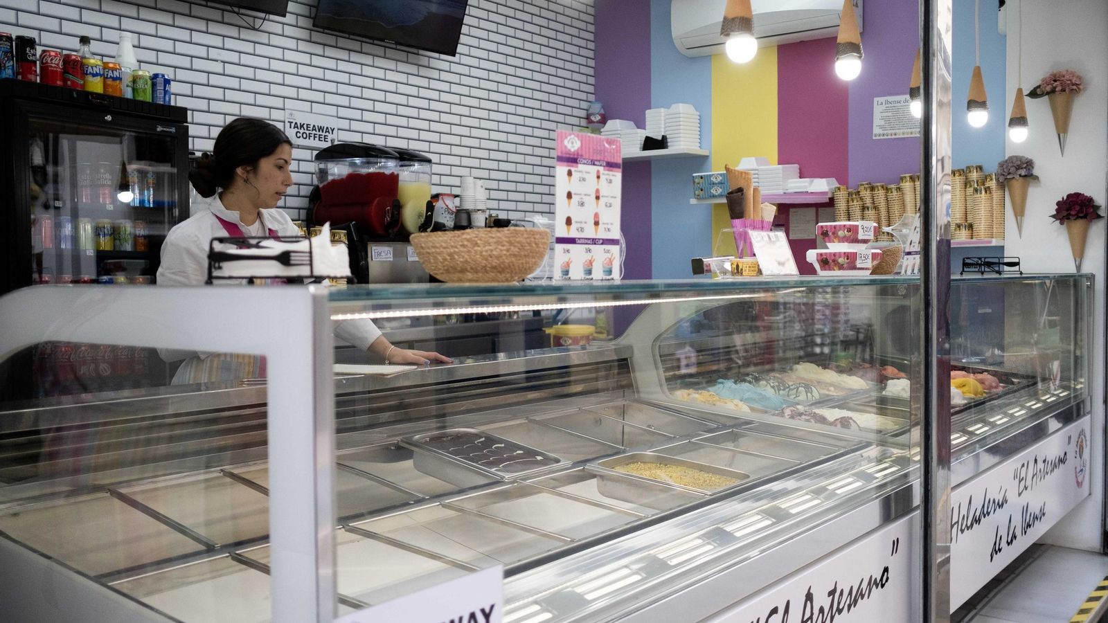 Los puntos de venta han arrancado la jornada sin contar con buena parte de los sabores.