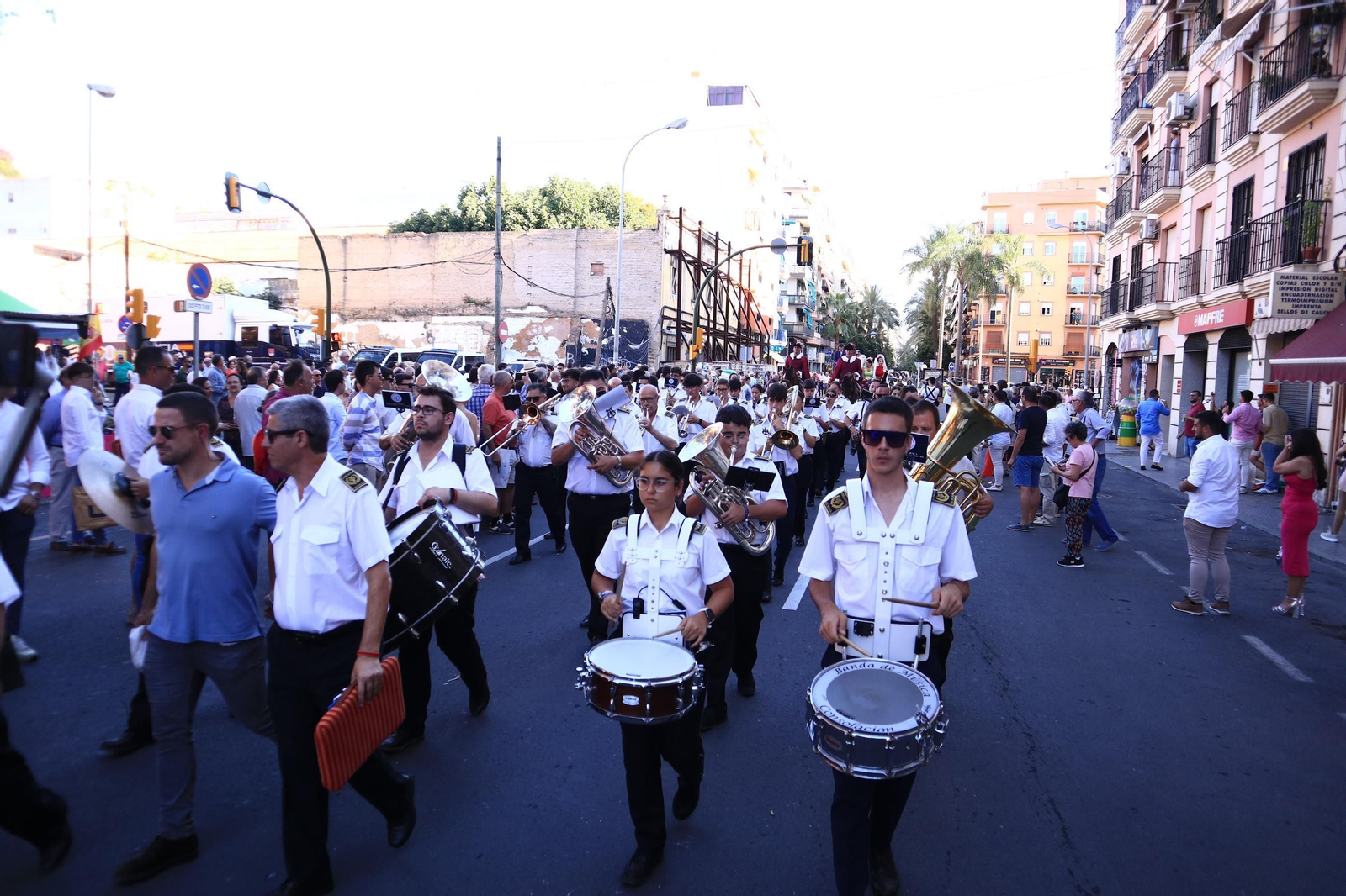 Imágenes de ambiente en el tercer día de toros en Huelva