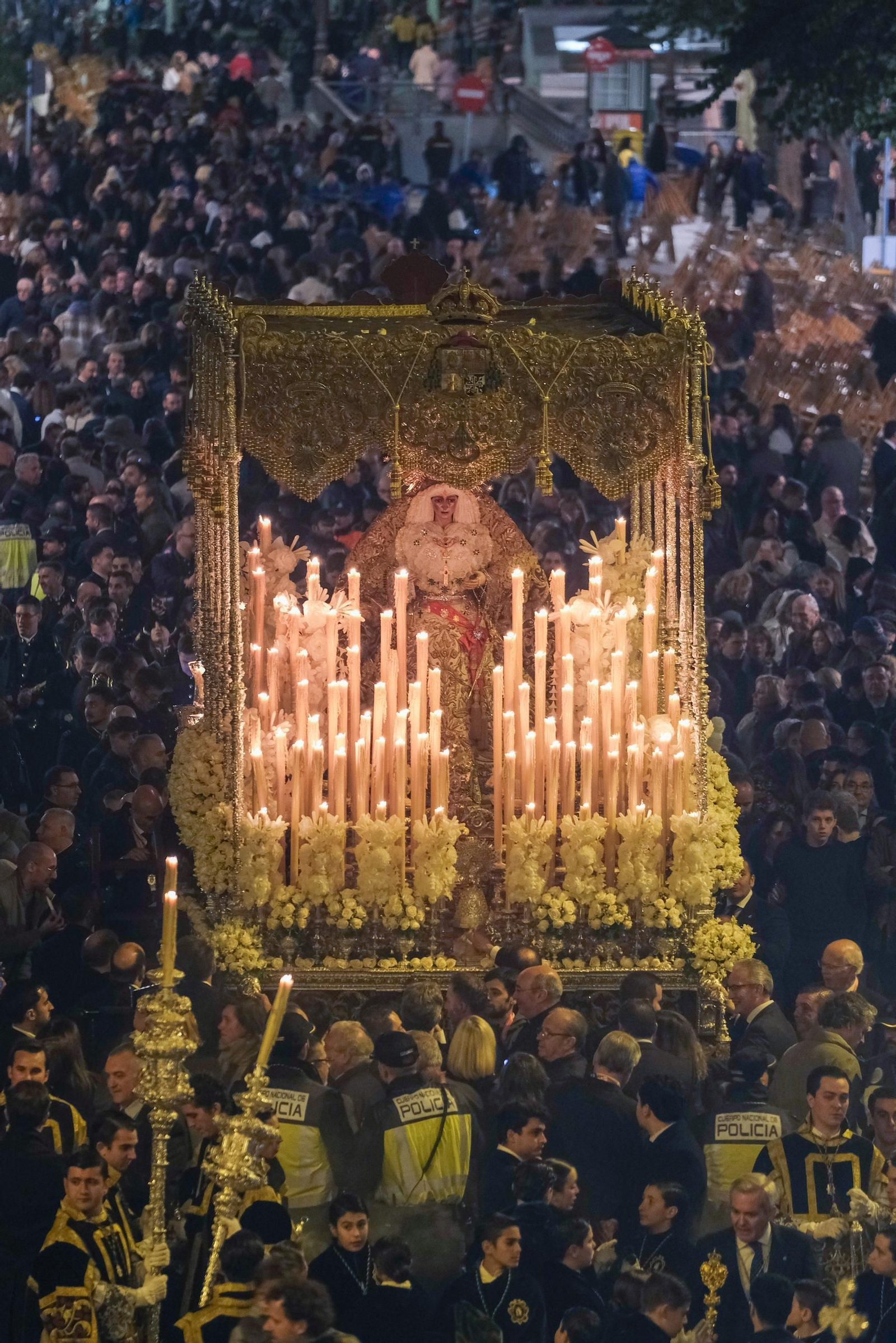 Imágenes de la procesión Magna, desde la Torre del Oro