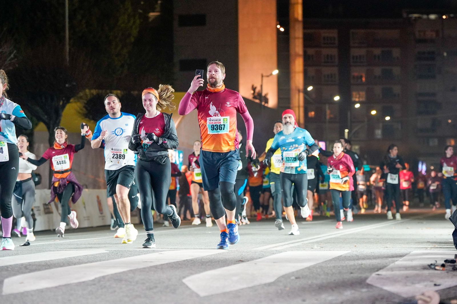 En imágenes: búscate en tu llegada a meta de la Carrera de San Antón 2026 (15)