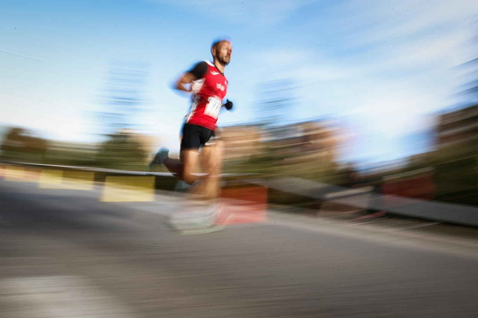 Las mejores imágenes de la Milla Solidaria del Barrio de la Cruz