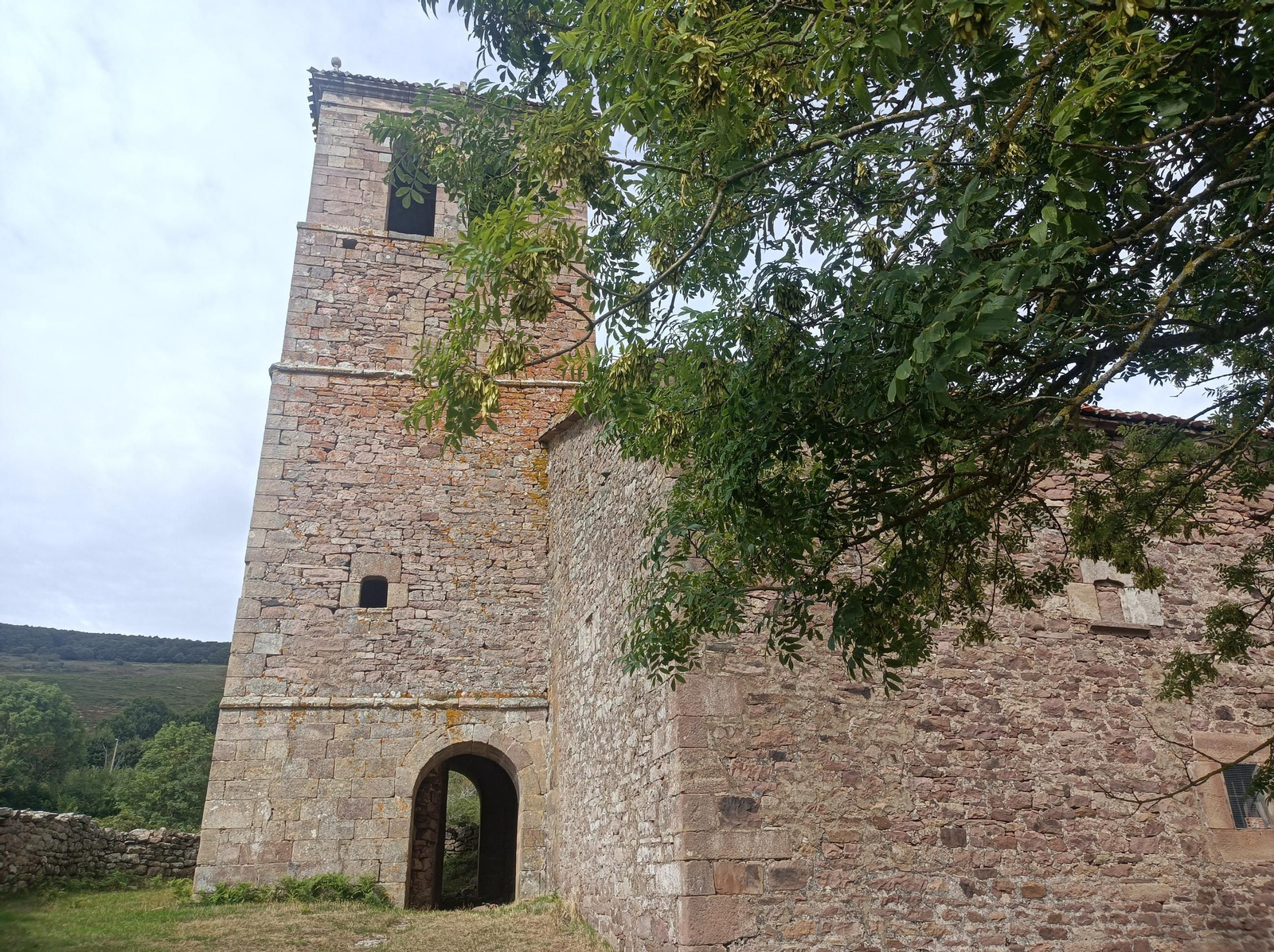 Iglesia de Santa María, en Olea.