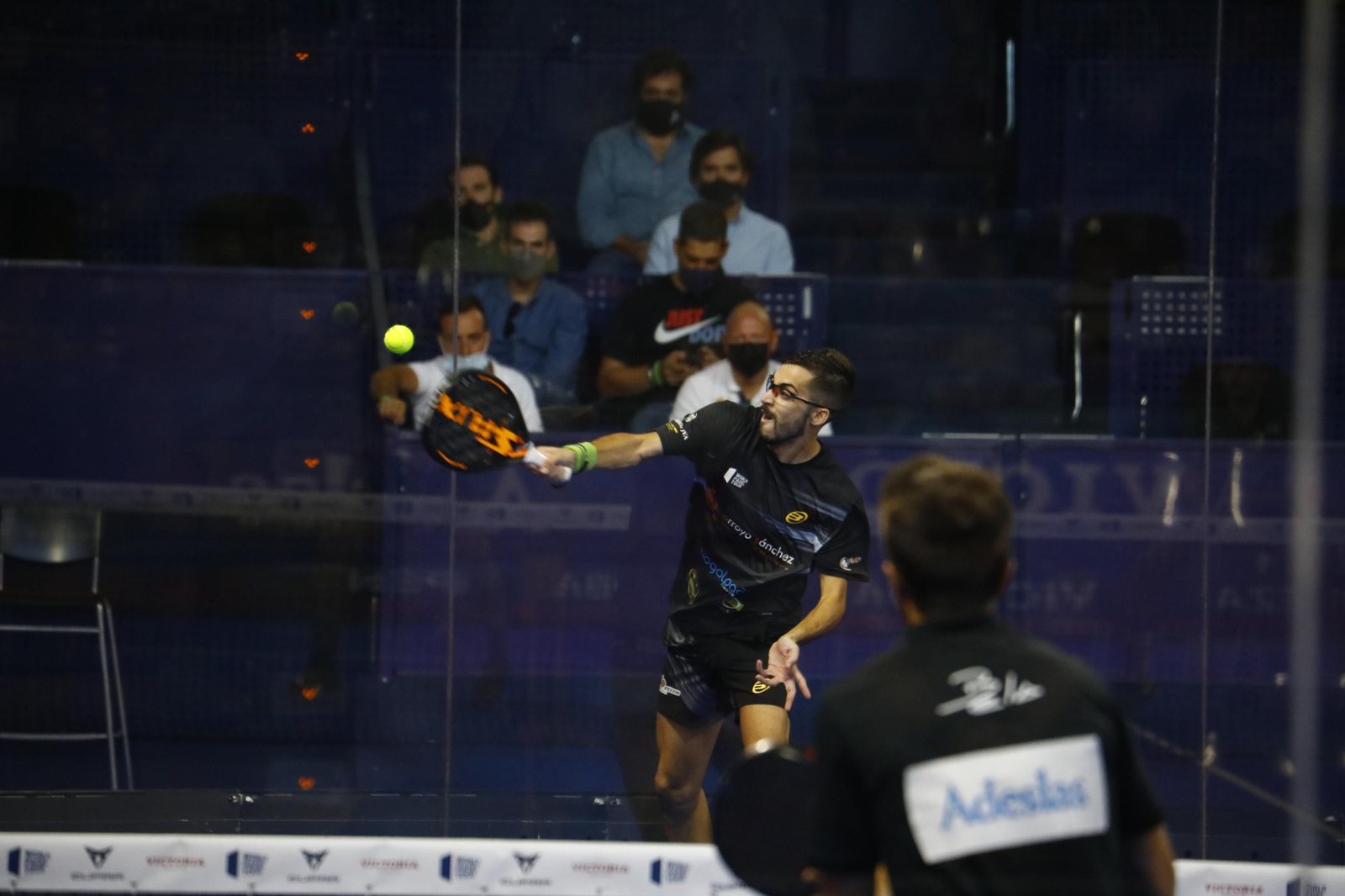 La cara y la cruz de Javi Garrido y Xisco Gil en el World Padel Tour de Córdoba, en imágenes