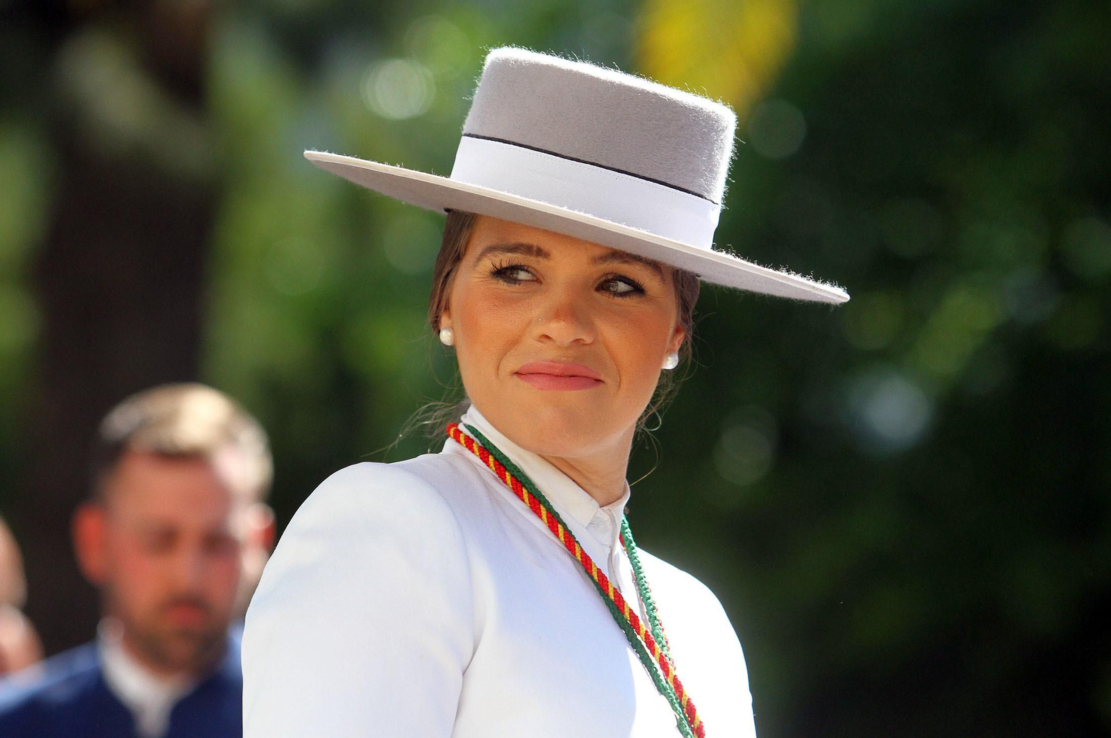 Imágenes de los caballistas, peregrinos a pie y carros de la Hdad de Emigrantes