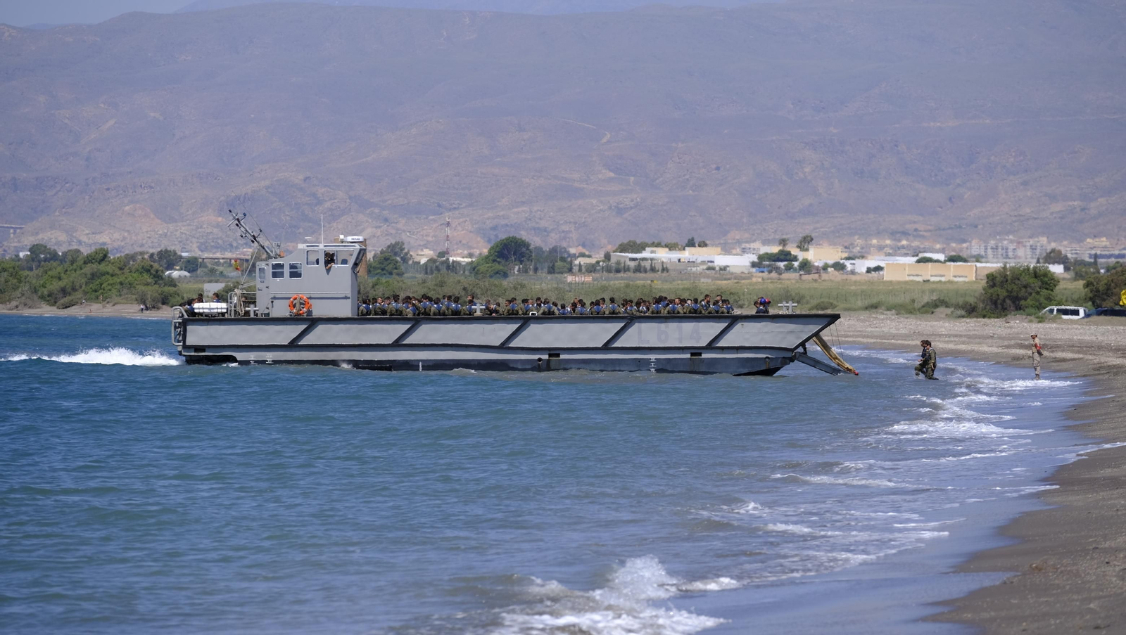 Desembarco de la Infantería de Marina en la Playa del Perdigal, en El Alquián-Almería