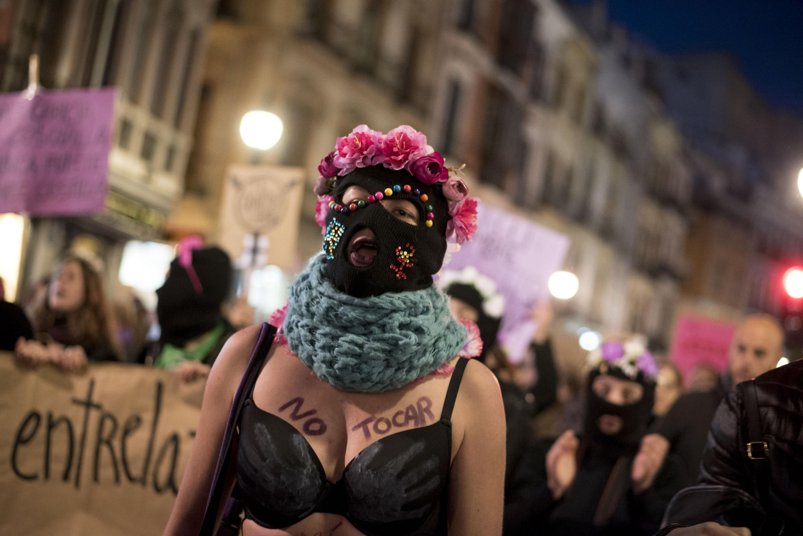 Granada se tiñe de morado con la ola feminista