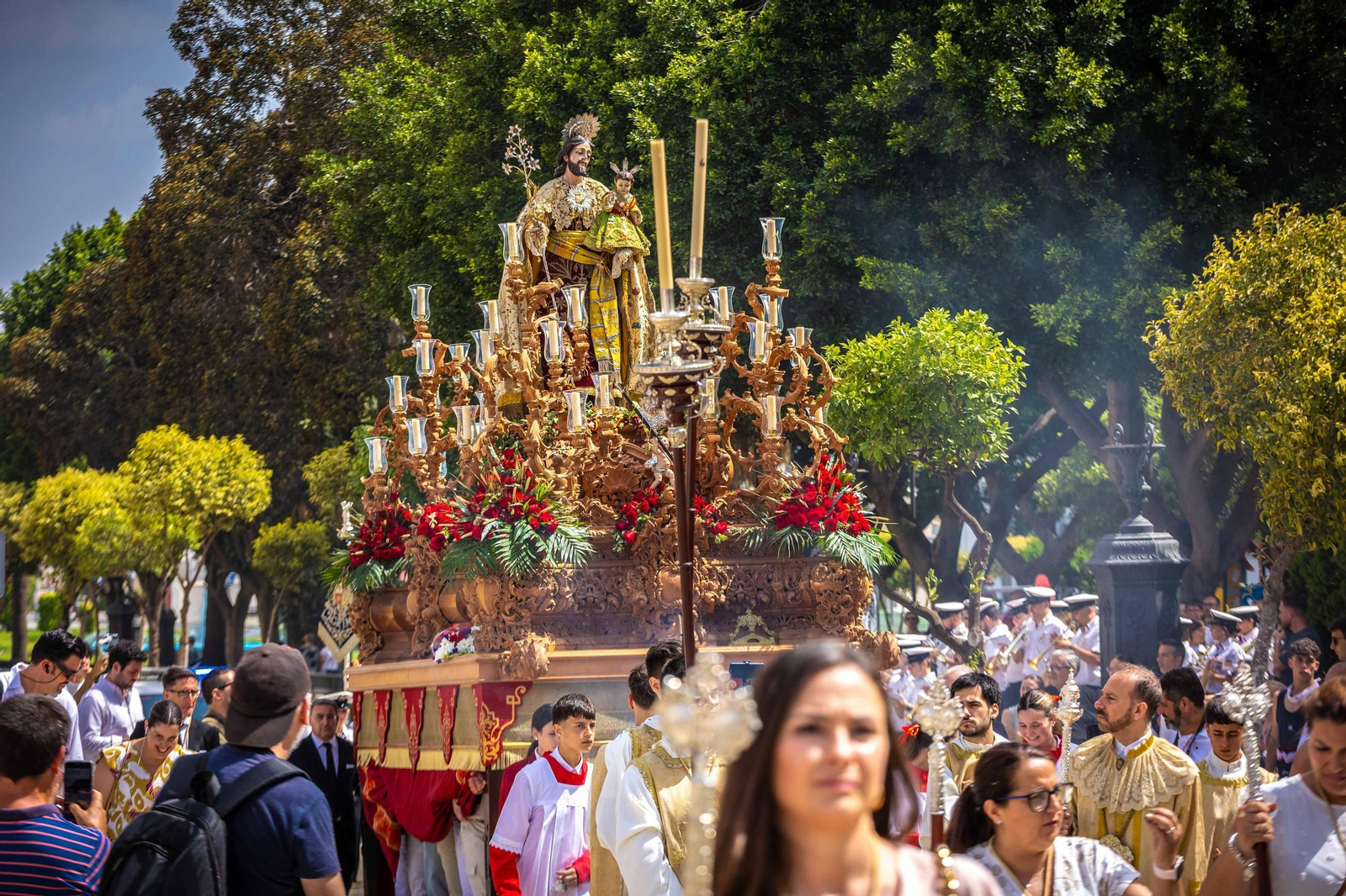 Las imágenes de la procesión extraordinaria del Patrón San José en San Fernando