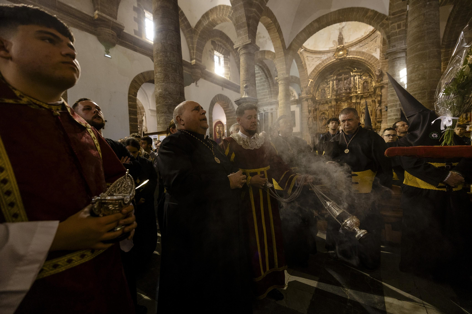 Las imágenes de la cofradía de Sanidad este Martes Santo en la Semana Santa de Cádiz de 2024