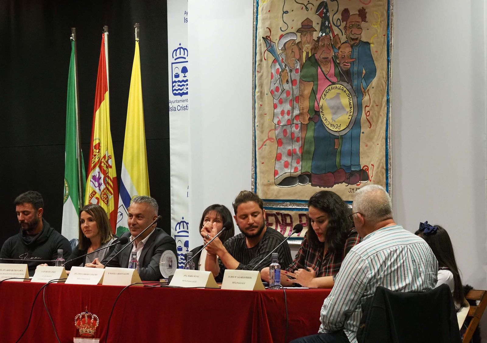 Manuel Carrasco regresa a su Isla Cristina para recibir el Galardón de la Peña Pasacalles, en imágenes