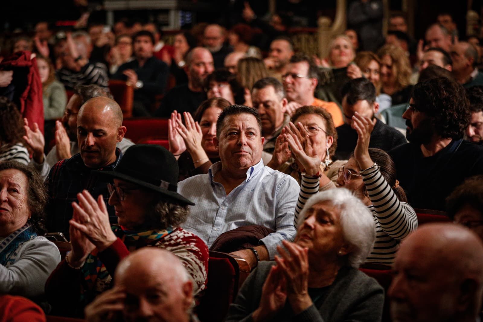 Búscate entre las mejores imágenes de la primera sesión de cuartos del COAC 2026