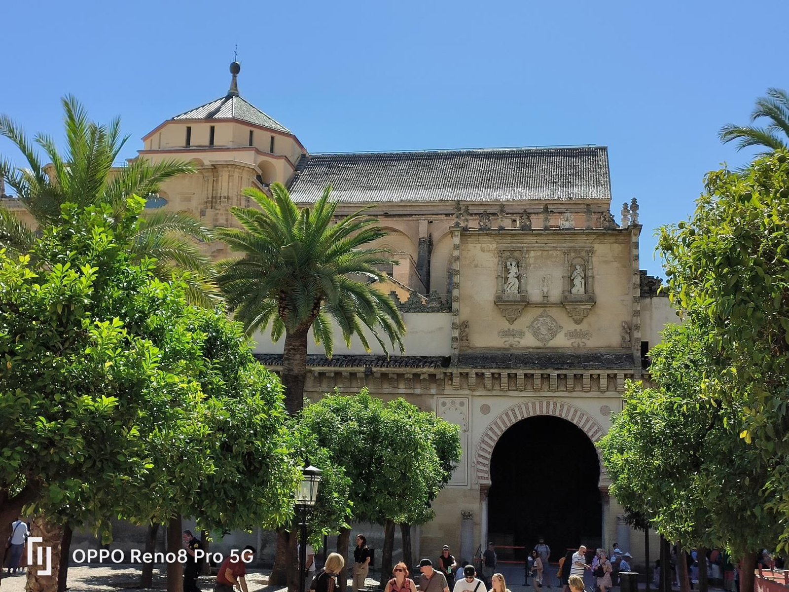 Foto de la Mezquita-Catedral de Córdoba tomada con el Oppo Reno 8 Pro