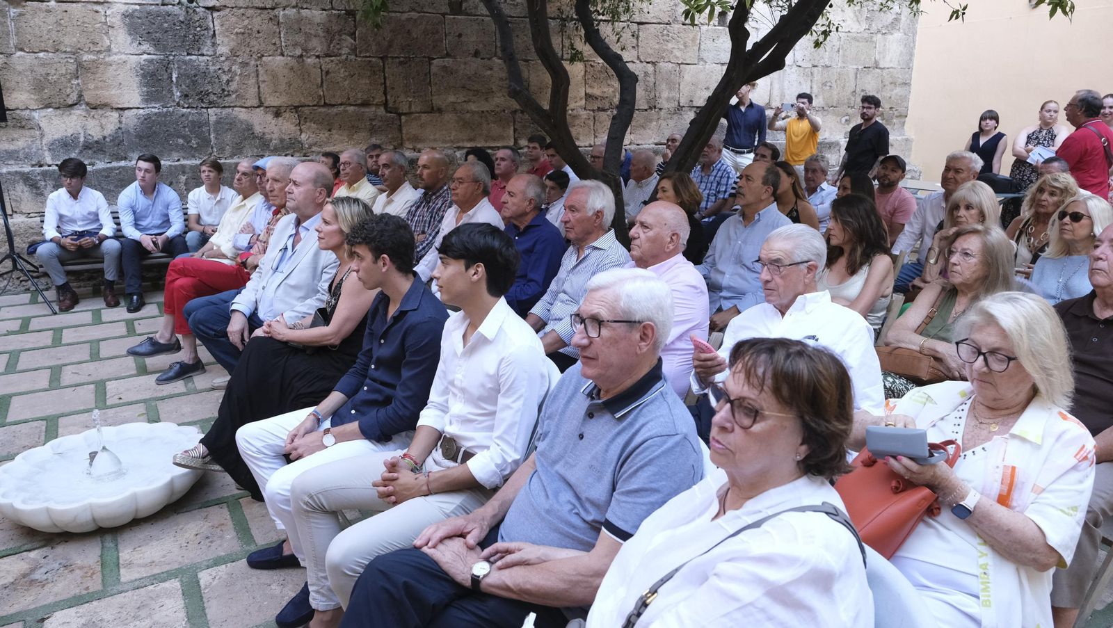 Conferencia del Foro Cultural 3 Taurinos 3, en imágenes