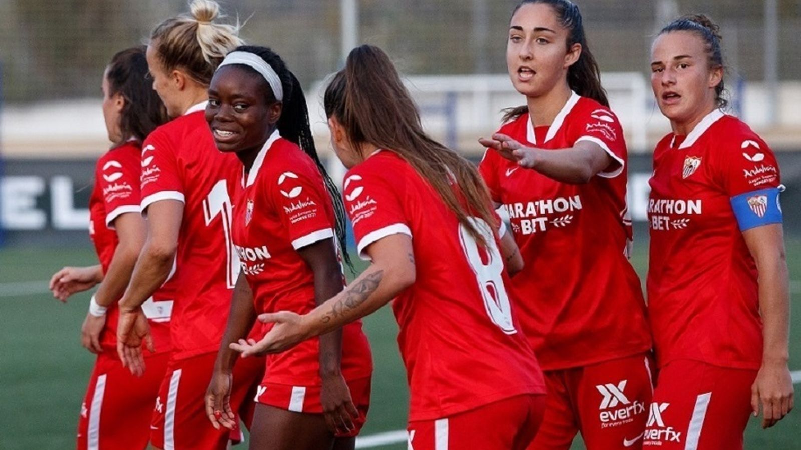 Las sevillistas celebran uno de sus goles.