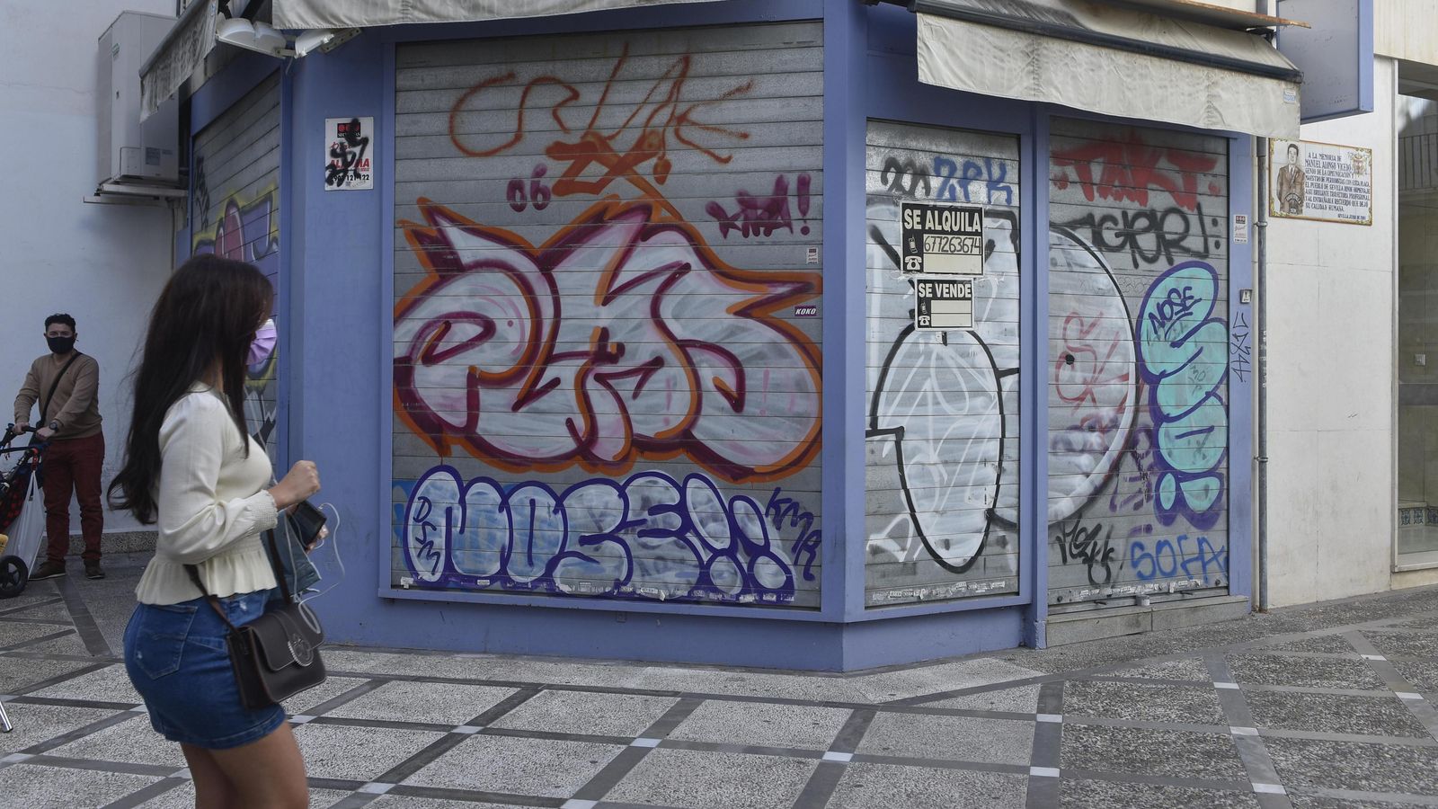 Pintadas en un local comercial en alquiler de O´Donnell