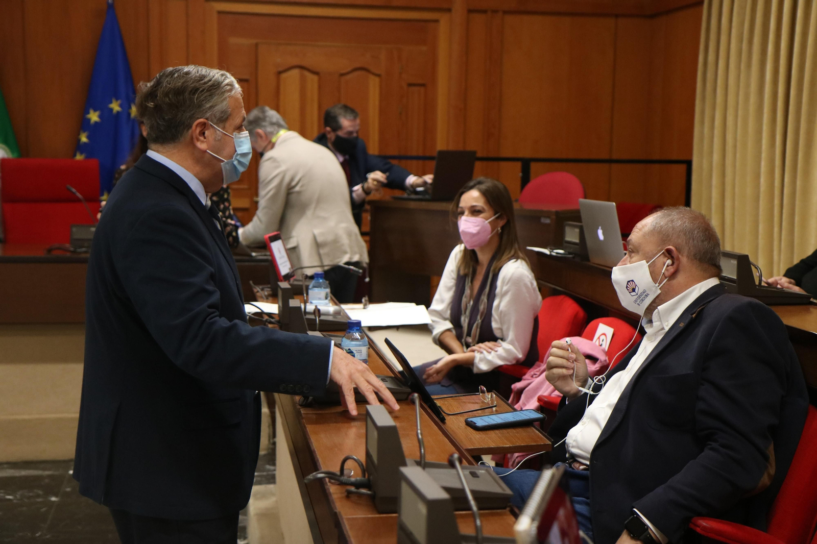 Fuentes y Ambrosio en un pleno en Capitulares.
