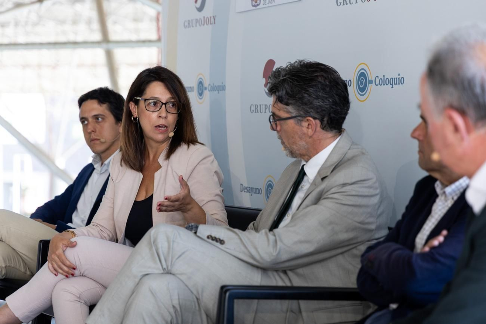 Desayuno, Coloquio "Redefiniendo el Rumbo: Jaén y su Nuevo Modelo de Ciudad"