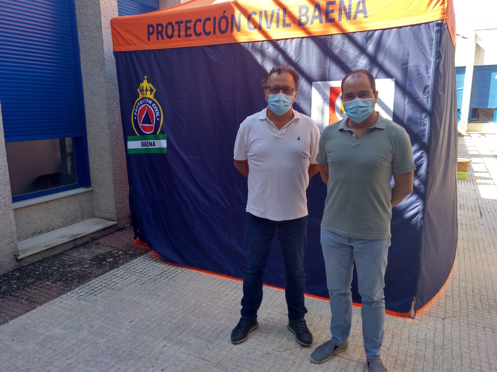 Carpa instalada en el centro de salud de Baena.