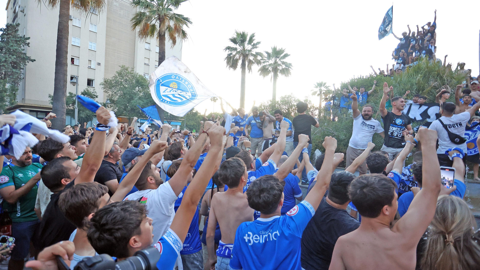 El Xerez DFC celebra su ascenso en la Plaza del Caballo