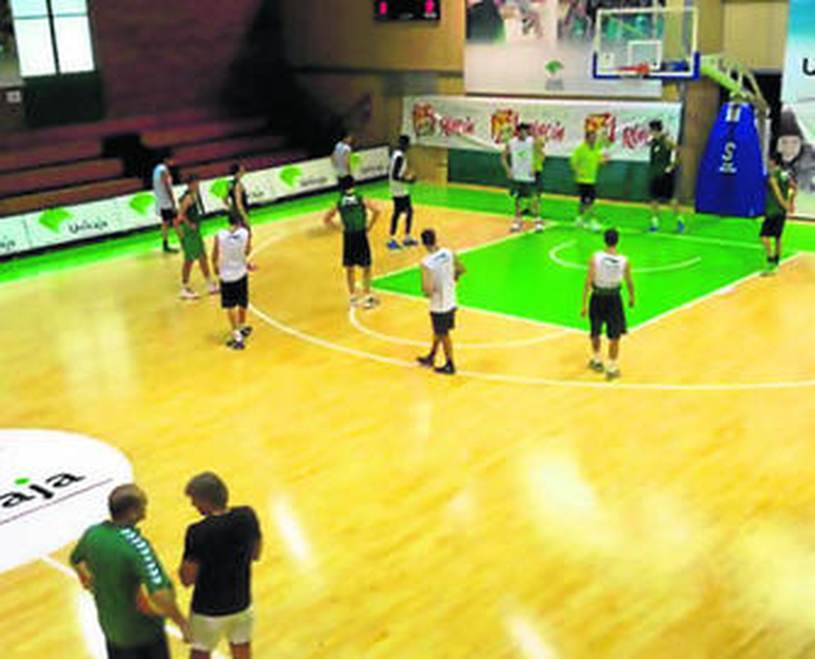 Los jugadores del Clínicas Rincón en su primer día de entrenamiento.