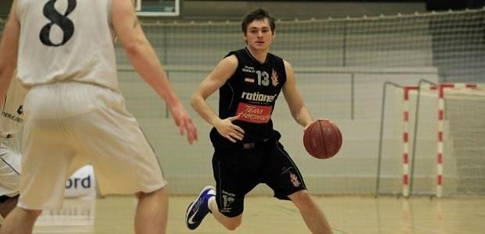 El escolta danés Alexander Bak