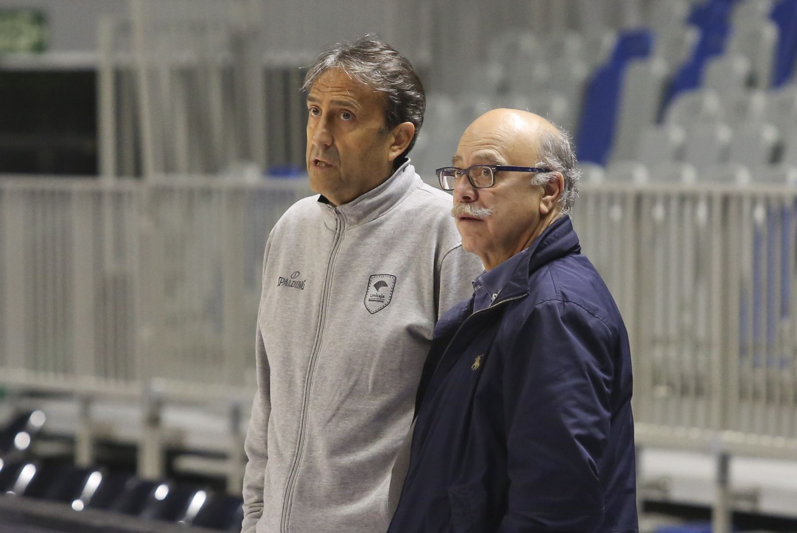 Eduardo García y Luis Casimiro hablan en el Carpena.