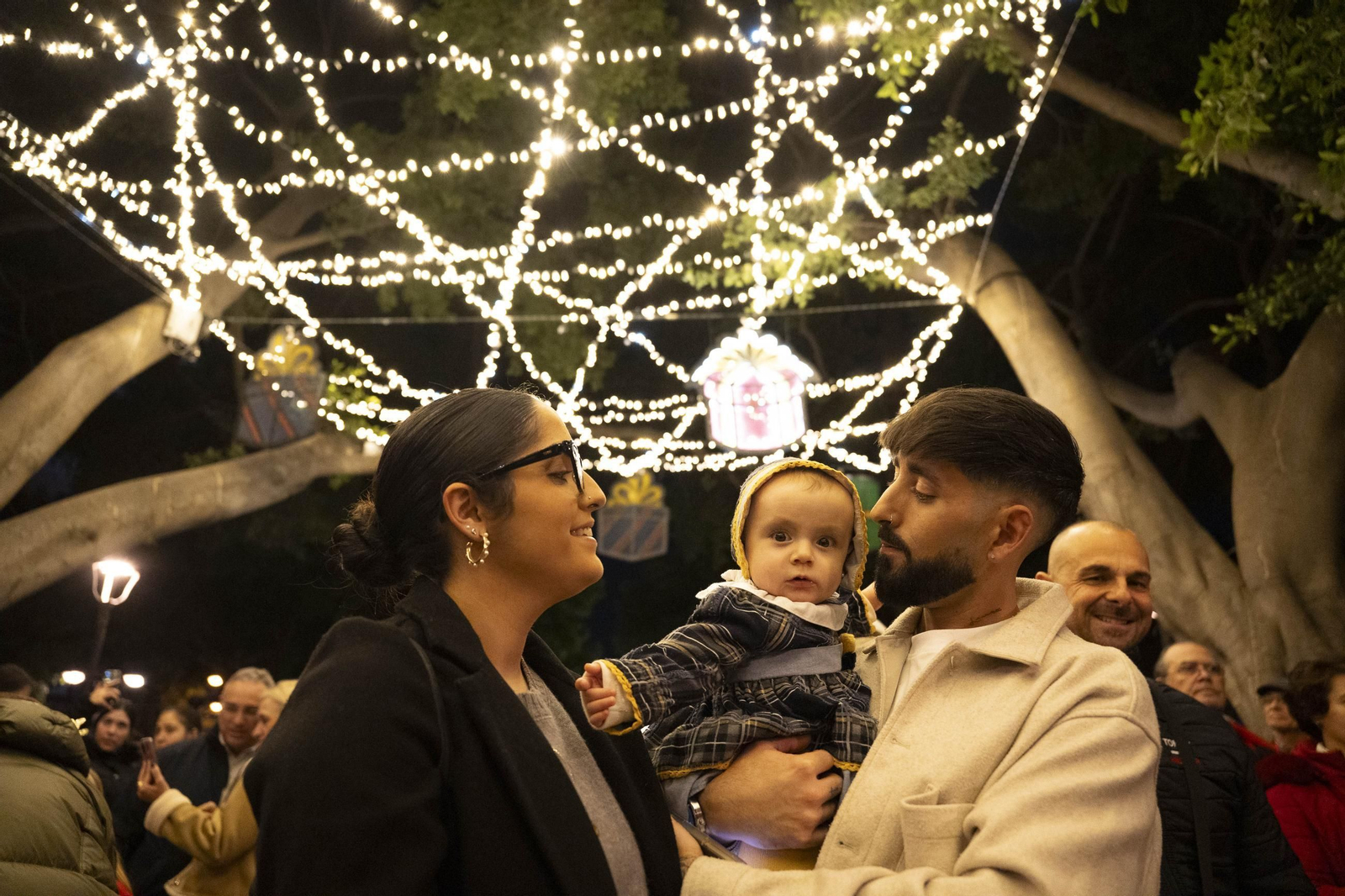 Las mejores imágenes del encendido navideño en Almería