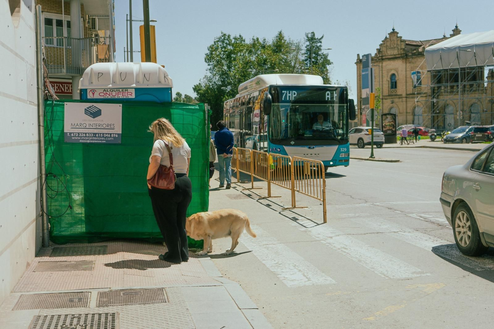 Imágenes del lunes 14 de abril en Huelva