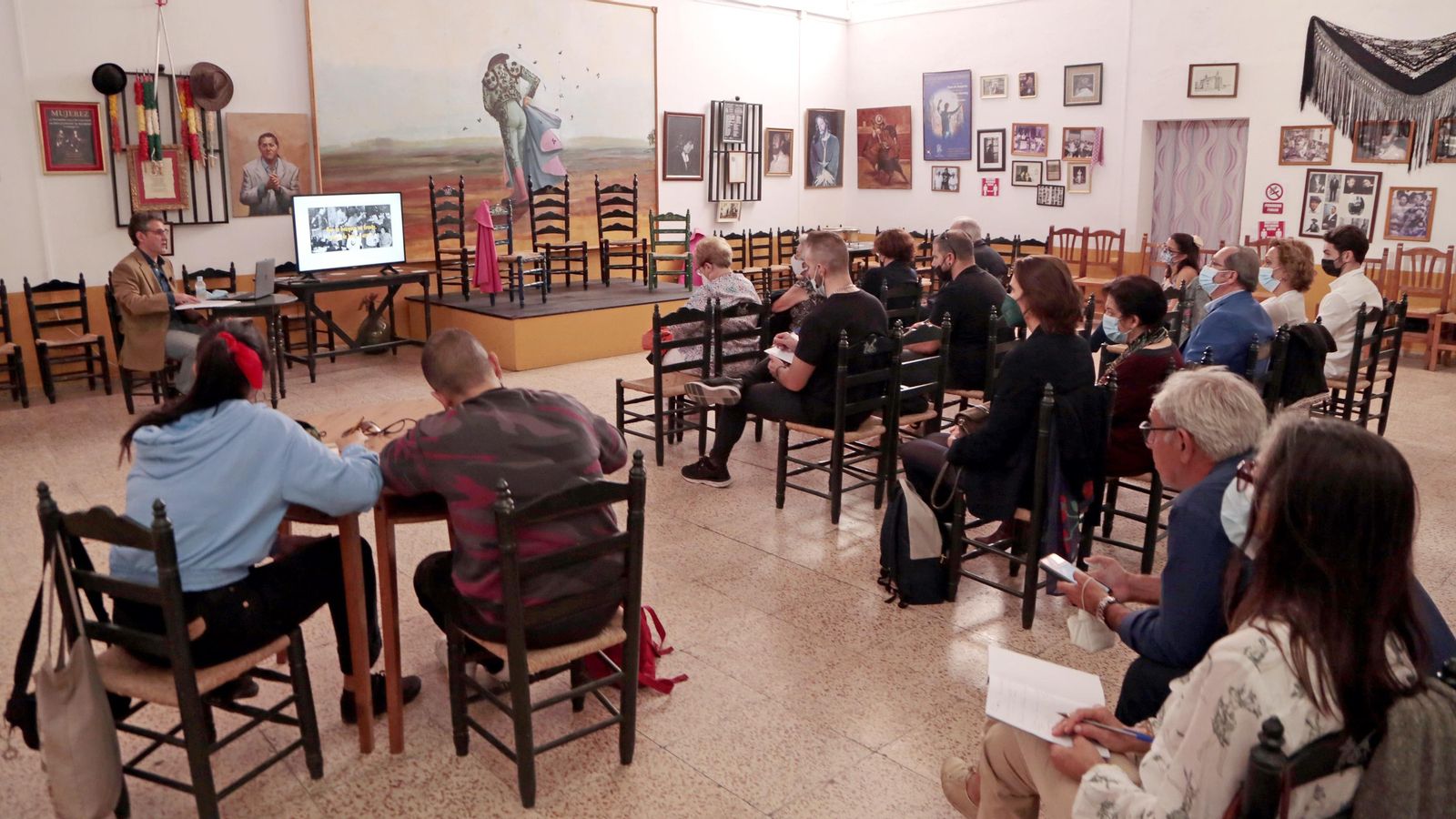 Un momento de las jornadas, celebradas en Luis de la Pica. Un momento de las jornadas, celebradas en Luis de la Pica.