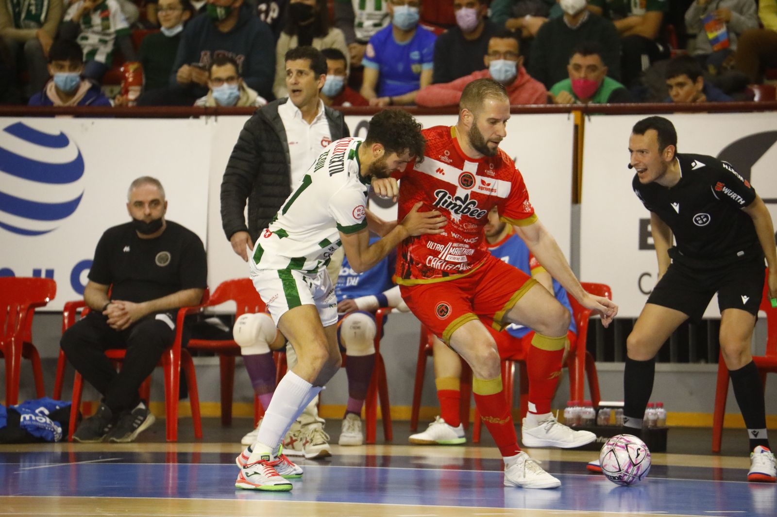 El empate del Córdoba Futsal ante el Jimbee Cartagena, en imágenes