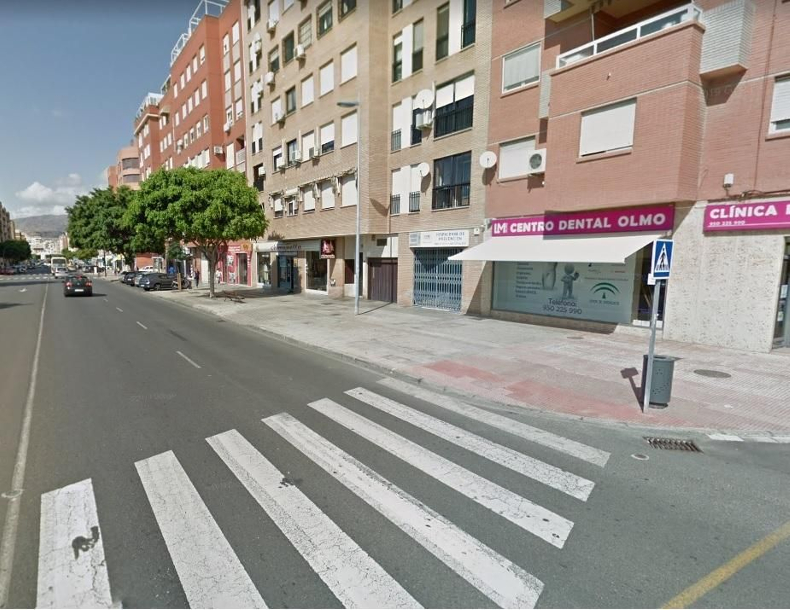 Calle Manuel Azaña de la capital almeriense.