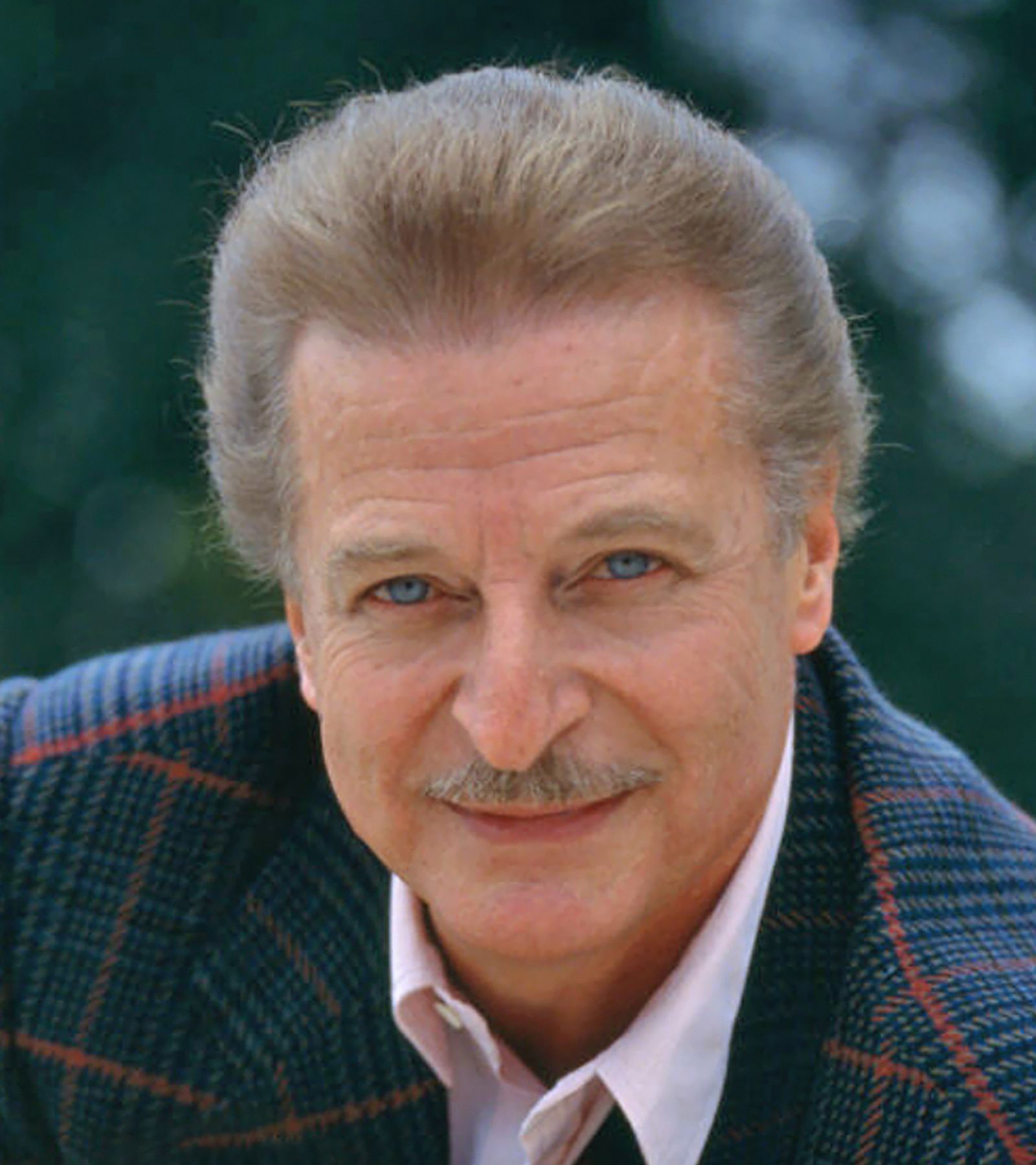 El tenor español, Alfredo Kraus.