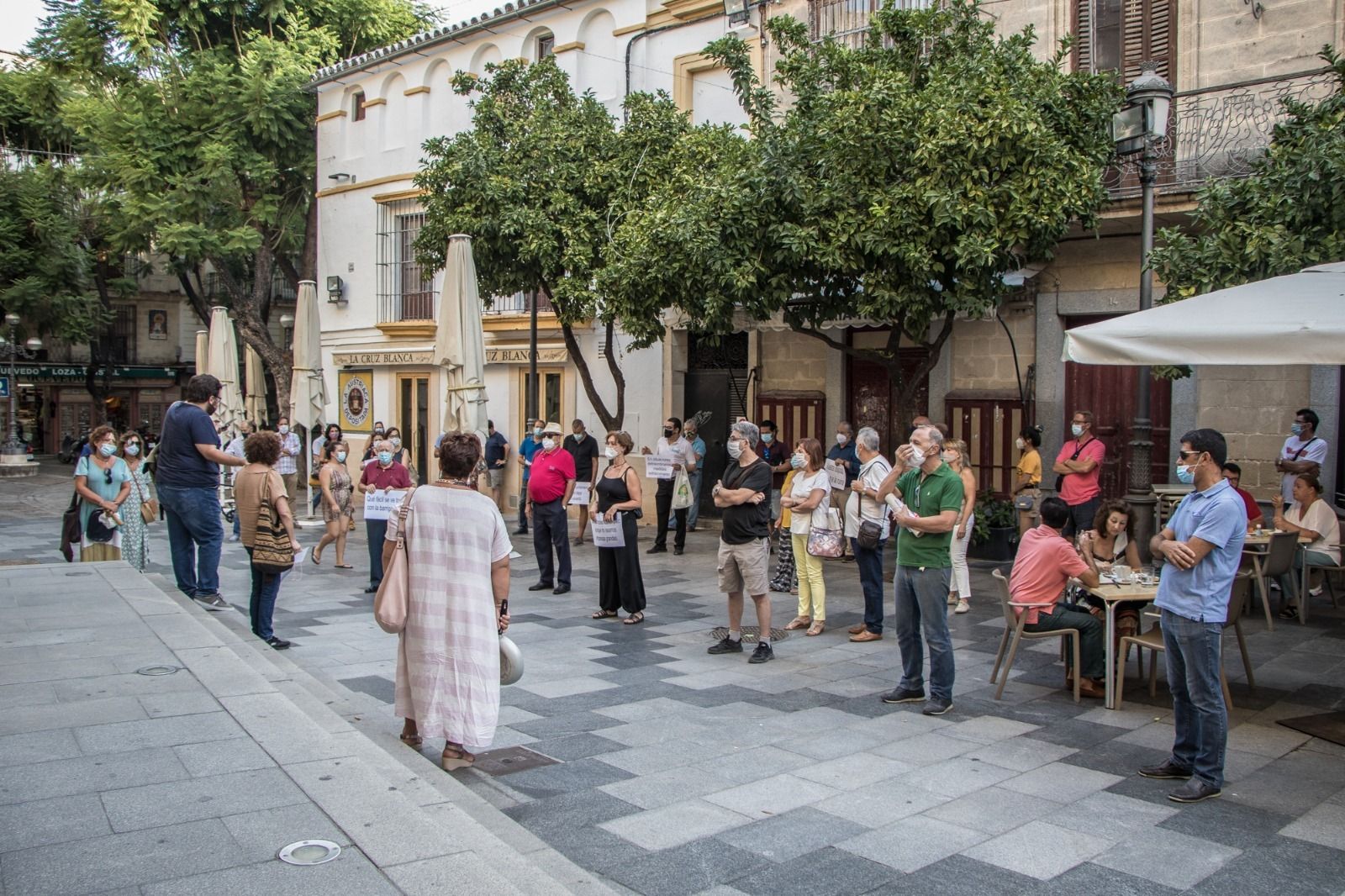 Miembros de la Plataforma, durante una concentración.