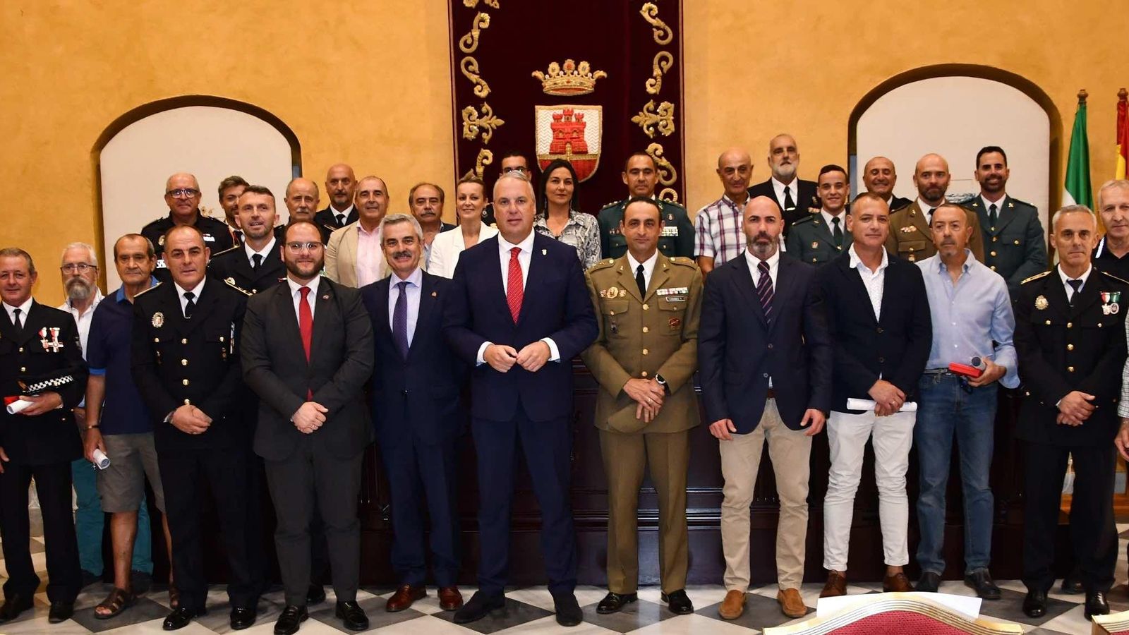 Policías galardonados en San Roque.