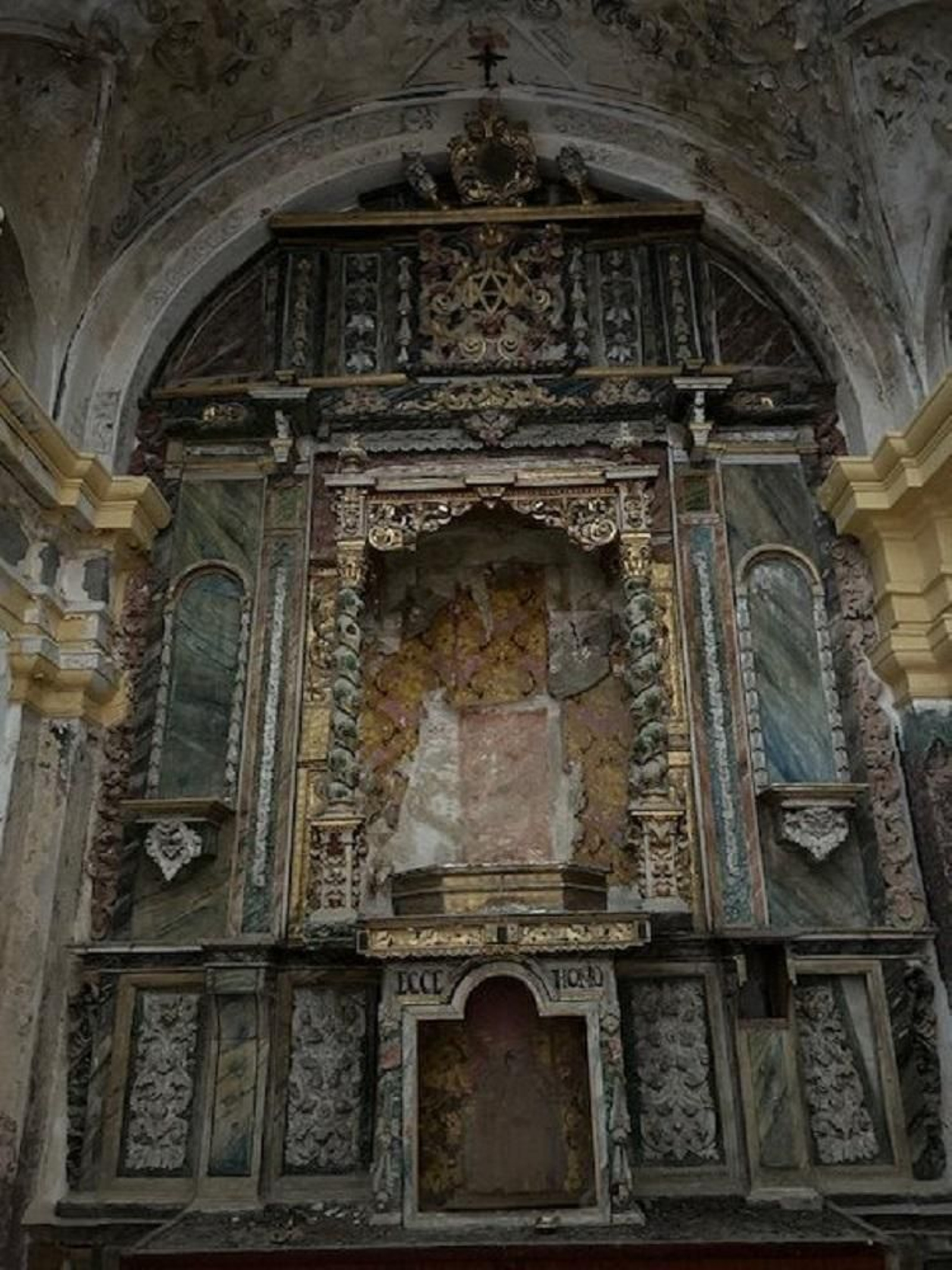 Interior de la iglesia del convento de San Sebastián de La Campana.