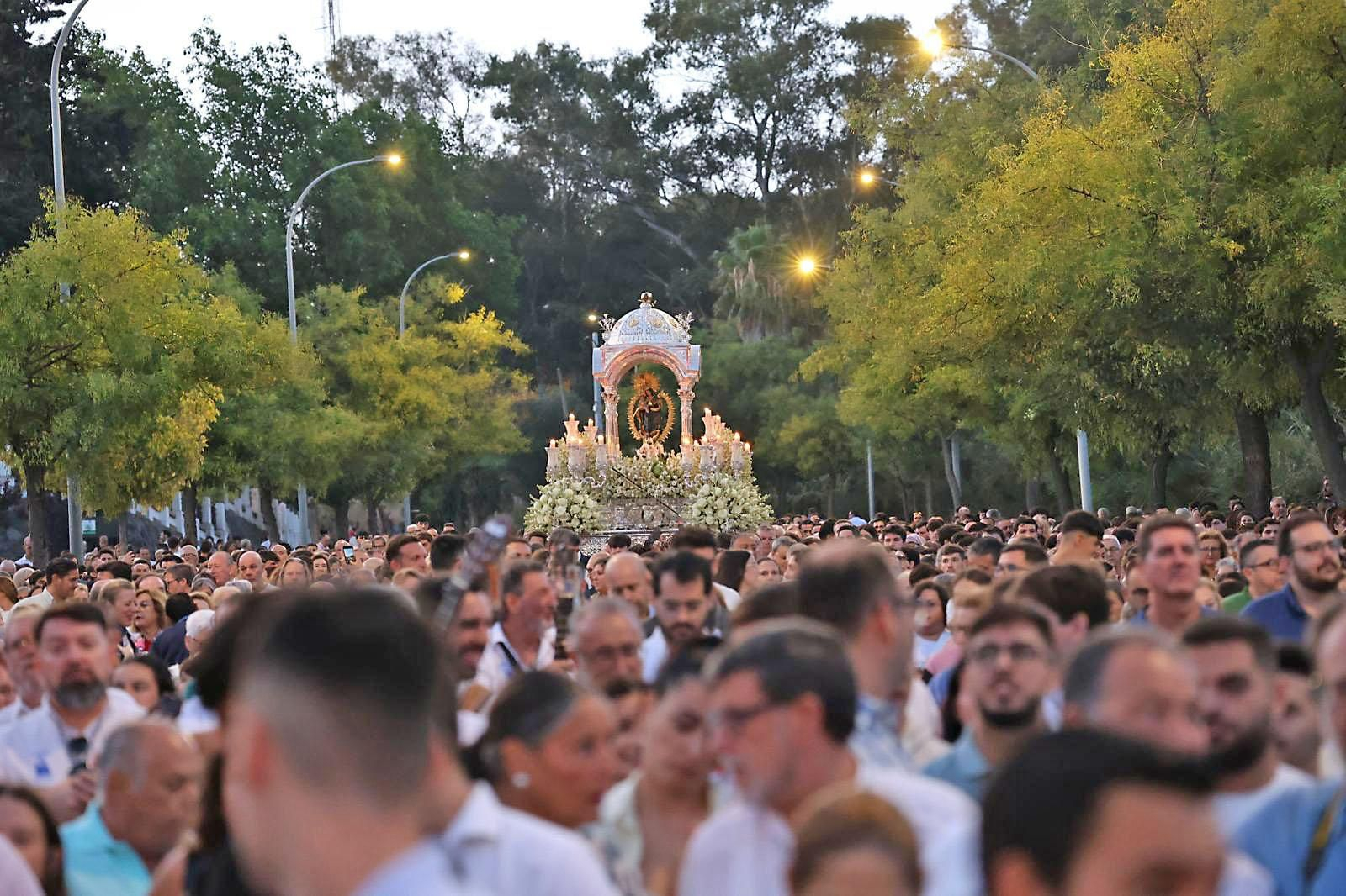 Imágenes de la bajada de la Virgen de la Cinta