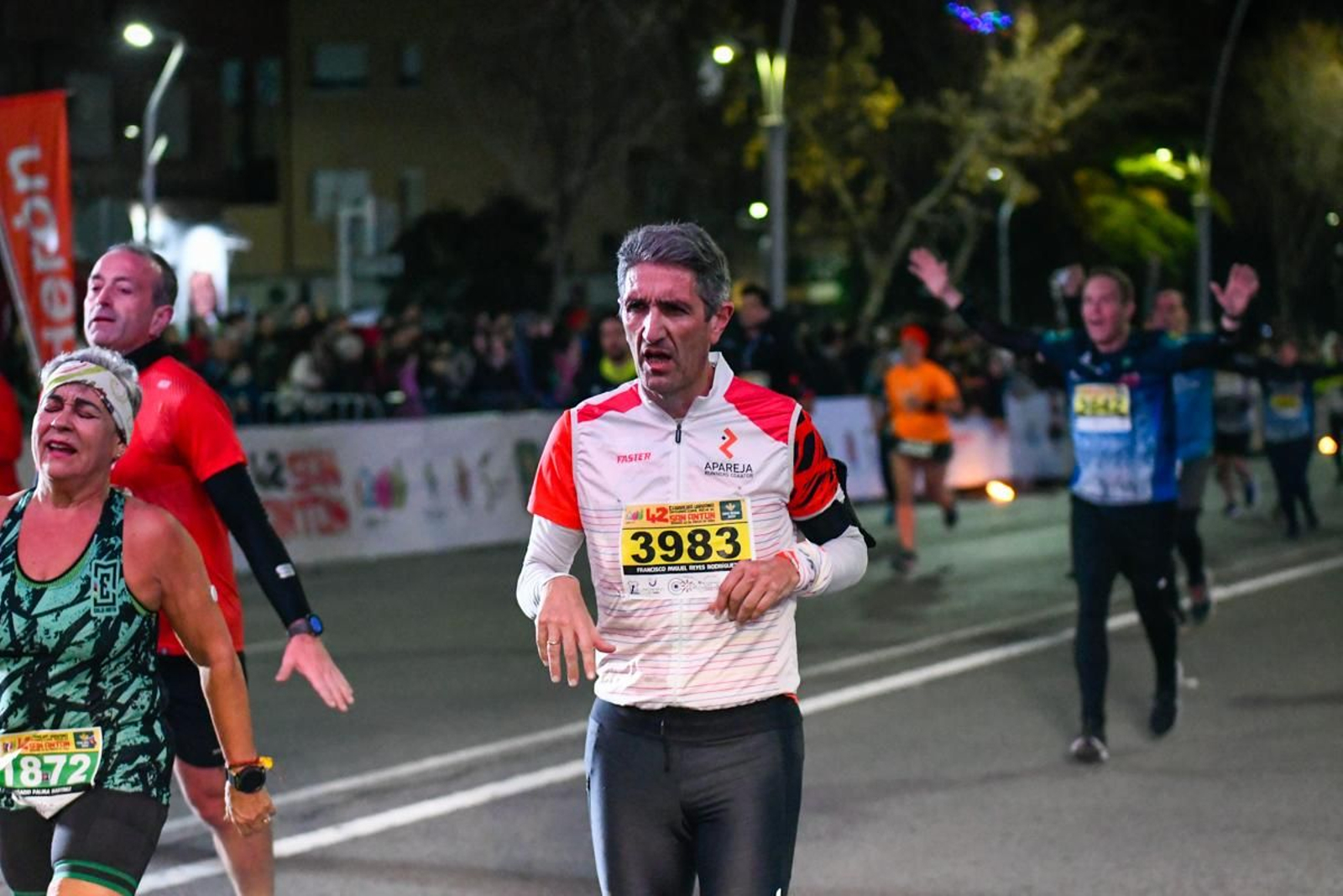 En imágenes: búscate en tu llegada a meta de la Carrera de San Antón 2025 (6)