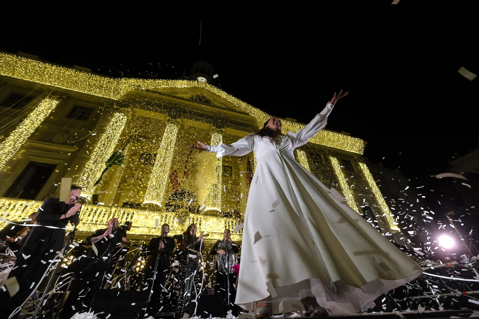 Las imágenes del encendido del alumbrado especial de la Navidad 2025 en Cádiz