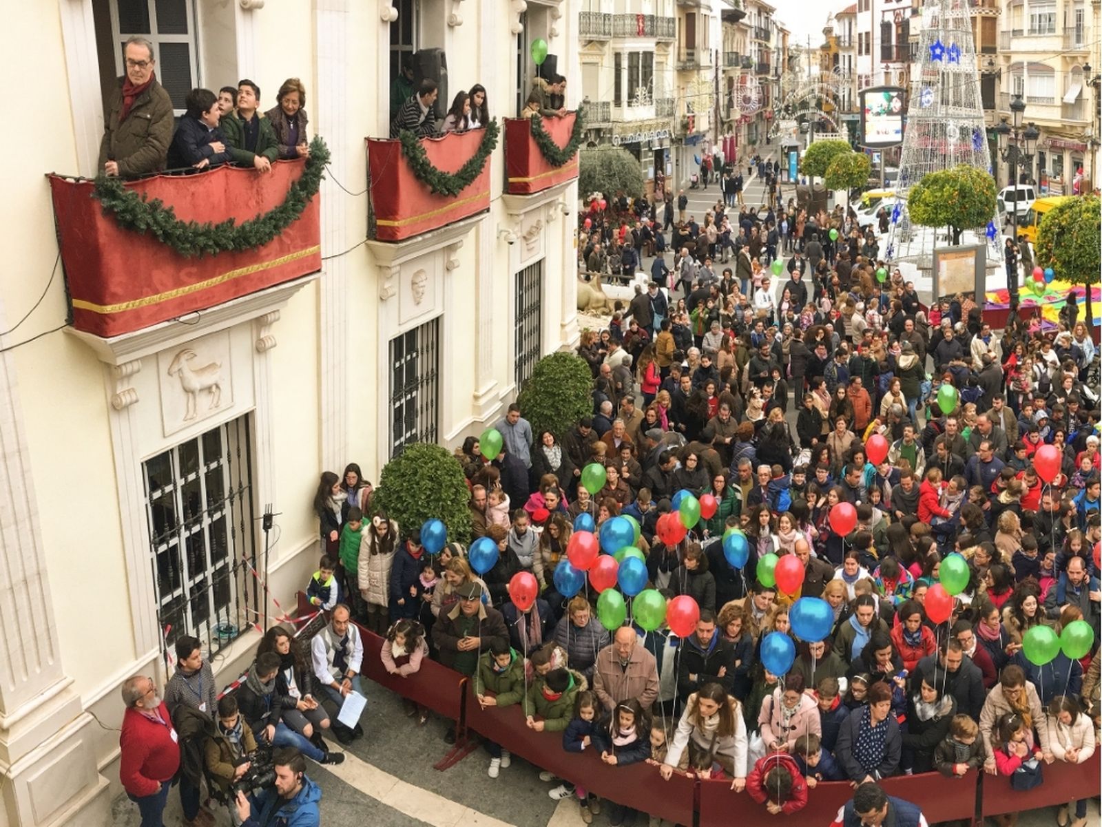 Imagen de la Plaza de España durante la celebración de las actividades infantiles.