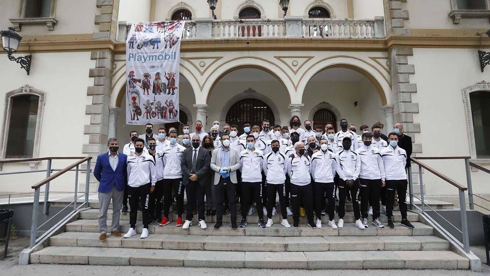 Las fotos de la recepción del Ayuntamiento de la Línea a la Balona  por su ascenso a Primera RFEF