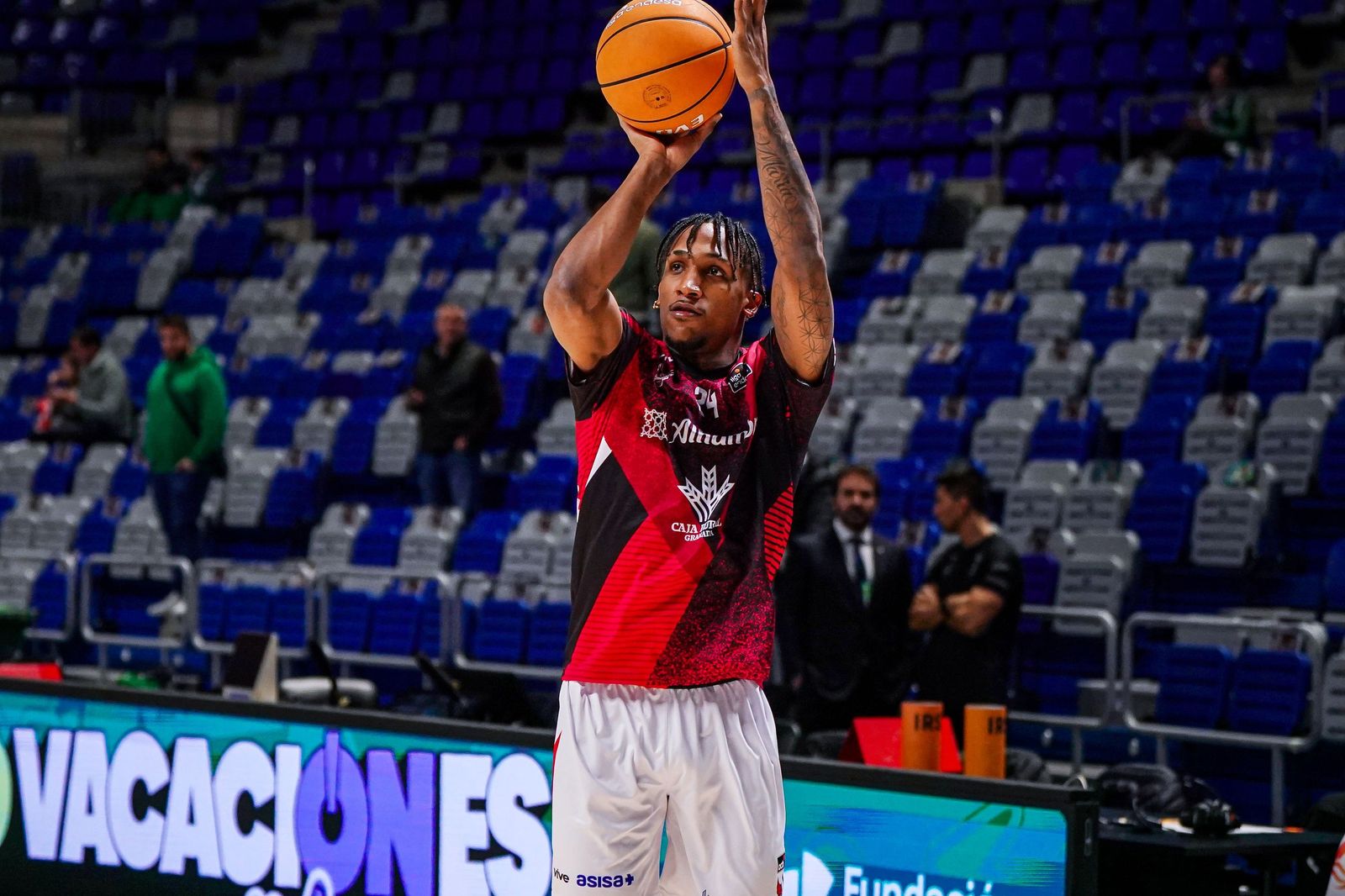 El Unicaja-Covirán Granada, en fotos