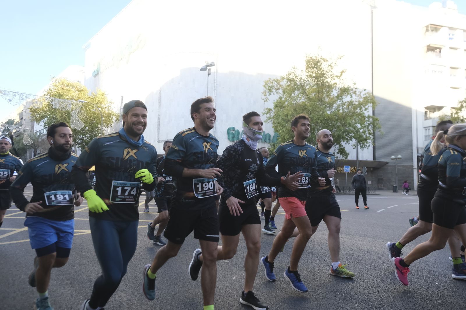 Las imágenes de la novena edición de la Subida a las Ermitas, en Córdoba.