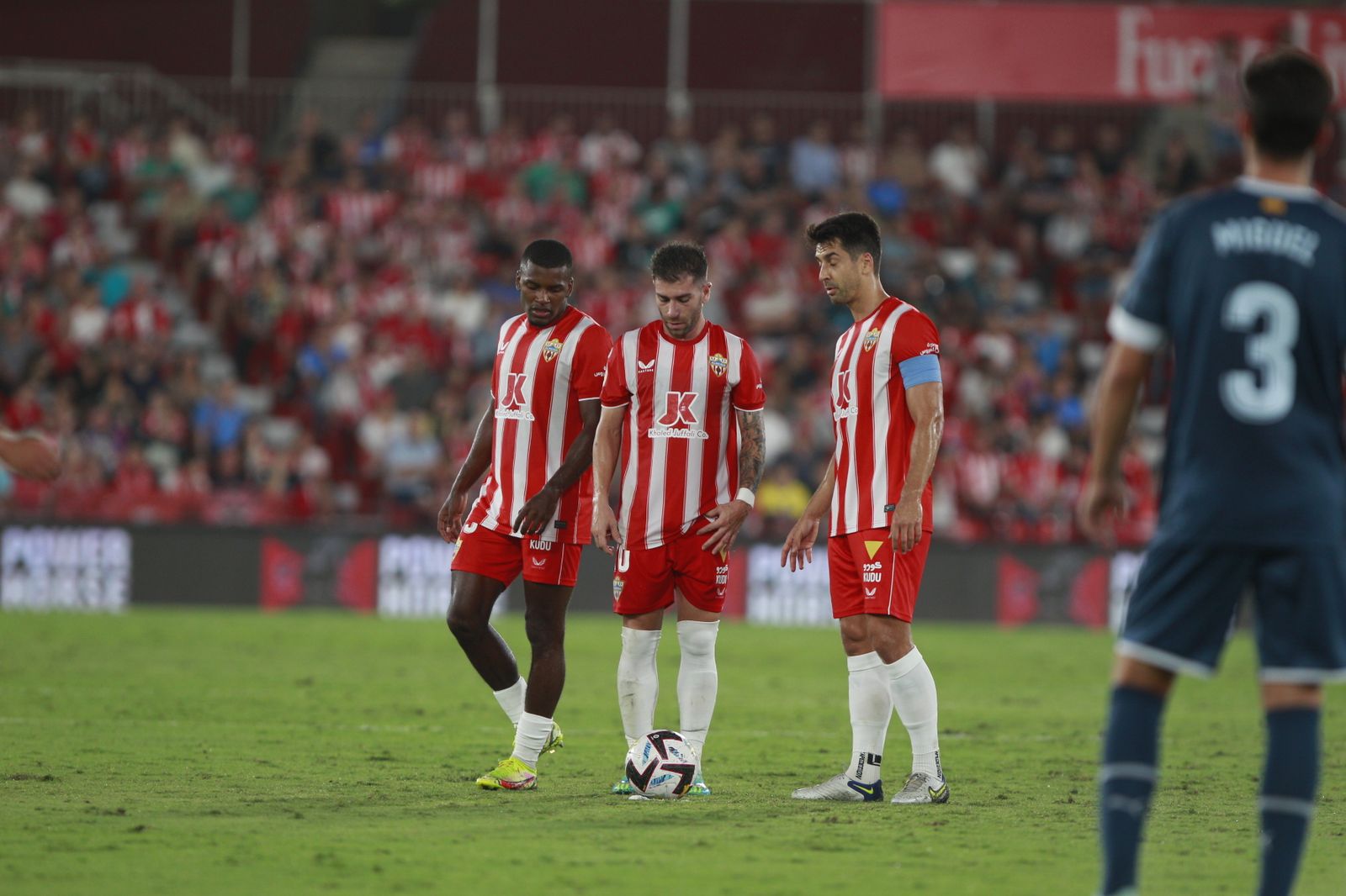 Imágenes del partido de fútbol U.D. Almería-Girona F.C.
