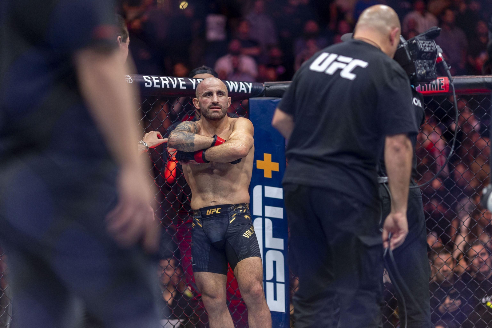 Las fotos de la victoria de Ilia Topuria como campeón de la UFC