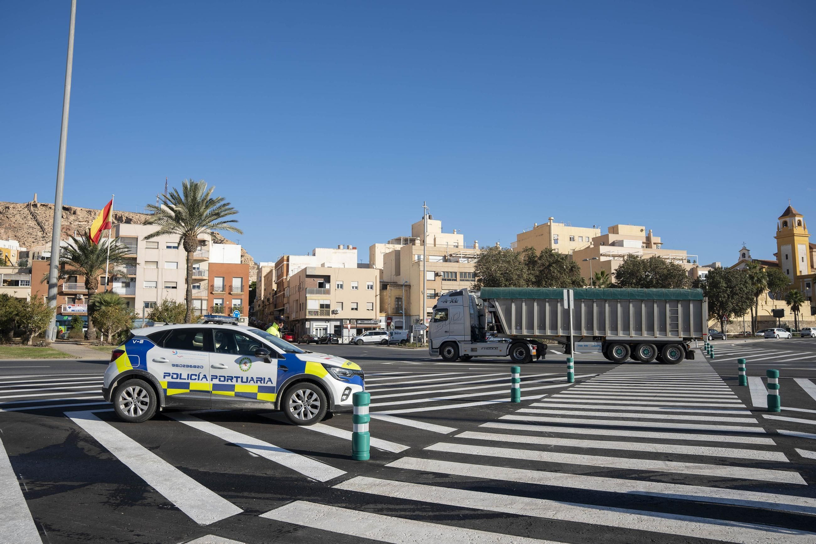 Los primeros usuarios del nuevo acceso al Puerto